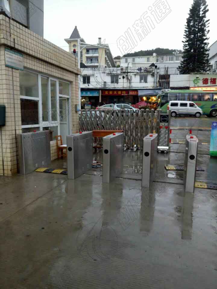 校園無(wú)障礙通道照片