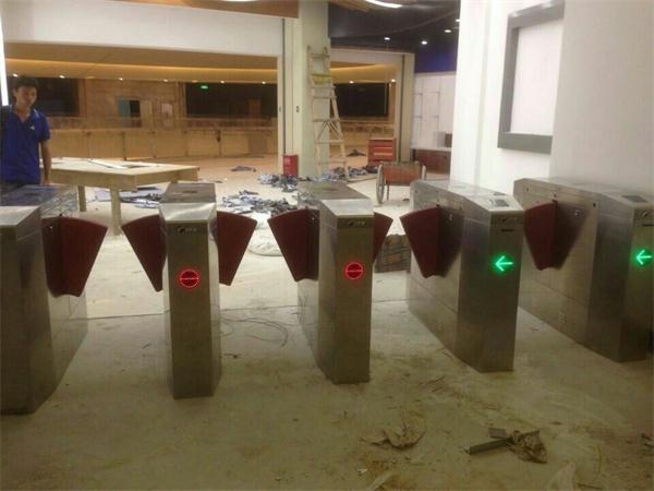 云南翼閘現(xiàn)場施工圖片