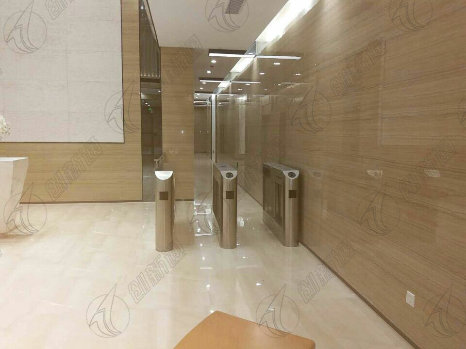 臨沂豪森麗都大廈-圓弧斜面擺閘案例