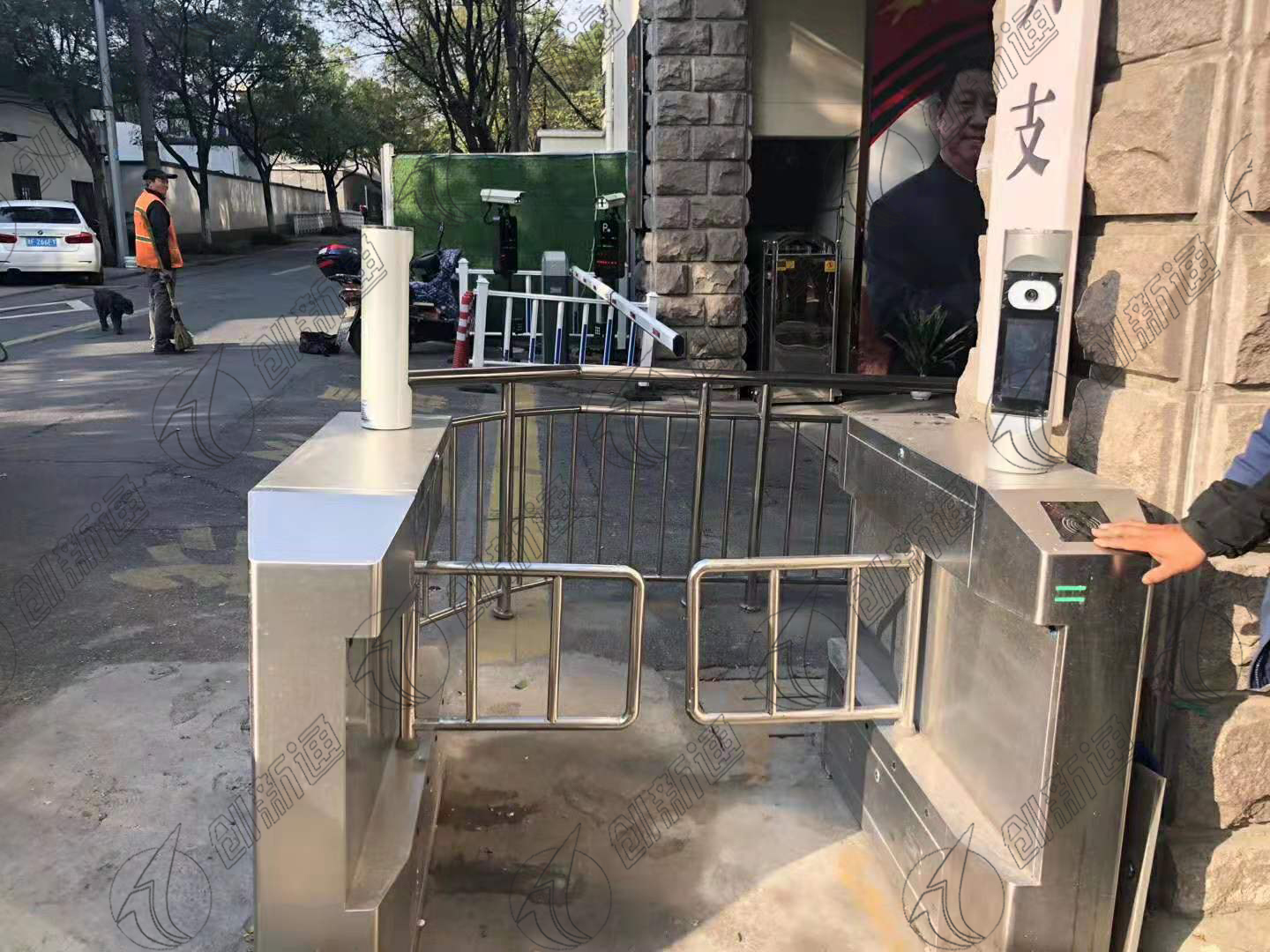 創(chuàng)新通擺閘